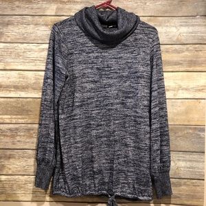 Gap Maternity turtleneck top